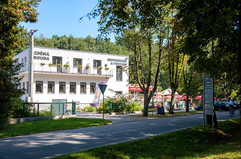 Zděná Bouda - restaurace
