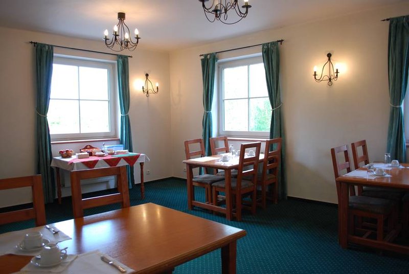 Restaurace a penzion Oáza